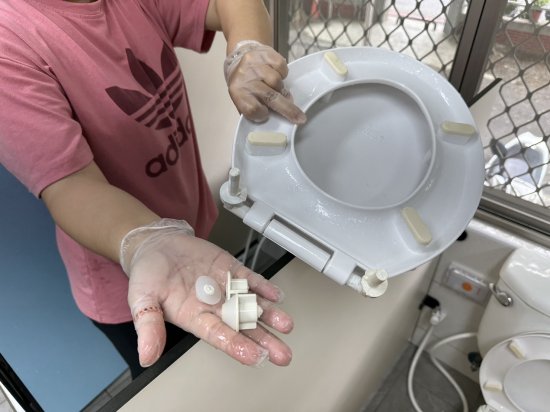 馬桶坐墊壞掉