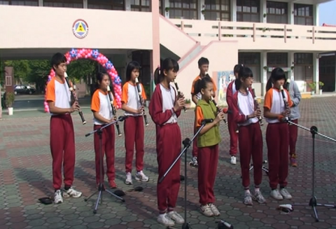 100_1204運動會表演_直笛表演2 pic