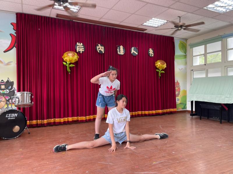 LINE_ALBUM_1110331兒童節才藝表演_220427_0.jpg
