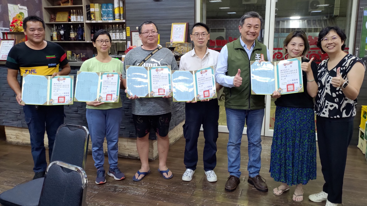 113年度上學期 家長會、顧問團、志工團受贈餐會照片