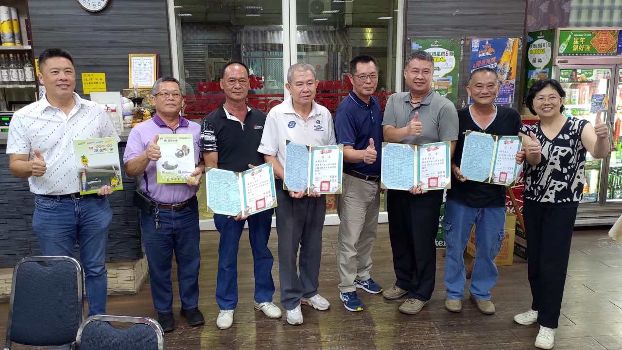 113年度上學期 家長會、顧問團、志工團受贈餐會照片