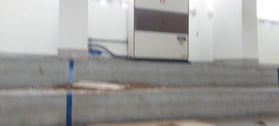 活動中心二樓漏水嚴重