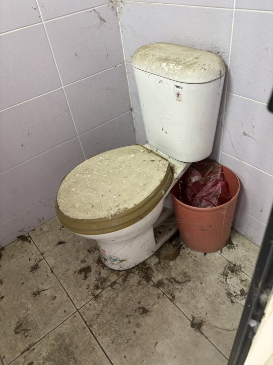 馬桶漏水和馬達不停運轉