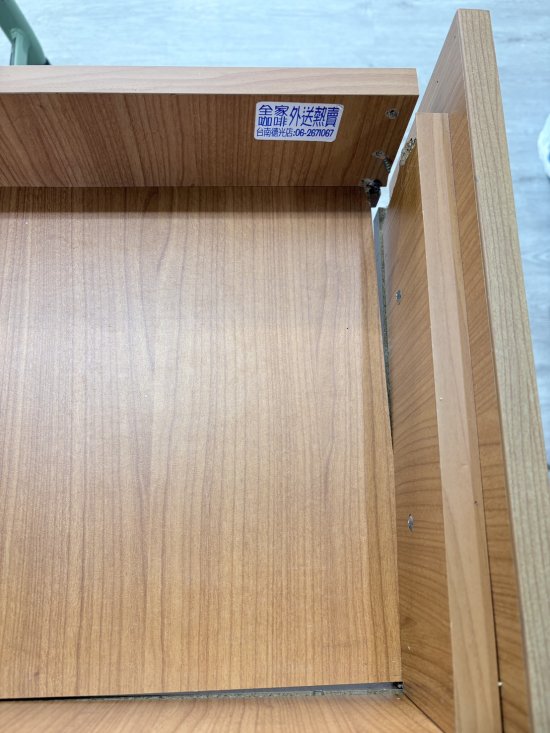 404教師桌抽屜損壞