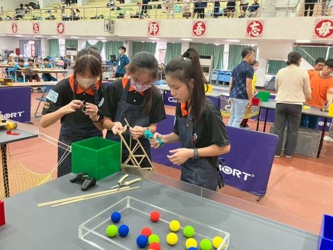 LINE_ALBUM_114學年度科技教育創意實作競賽市賽_260105_177.jpg