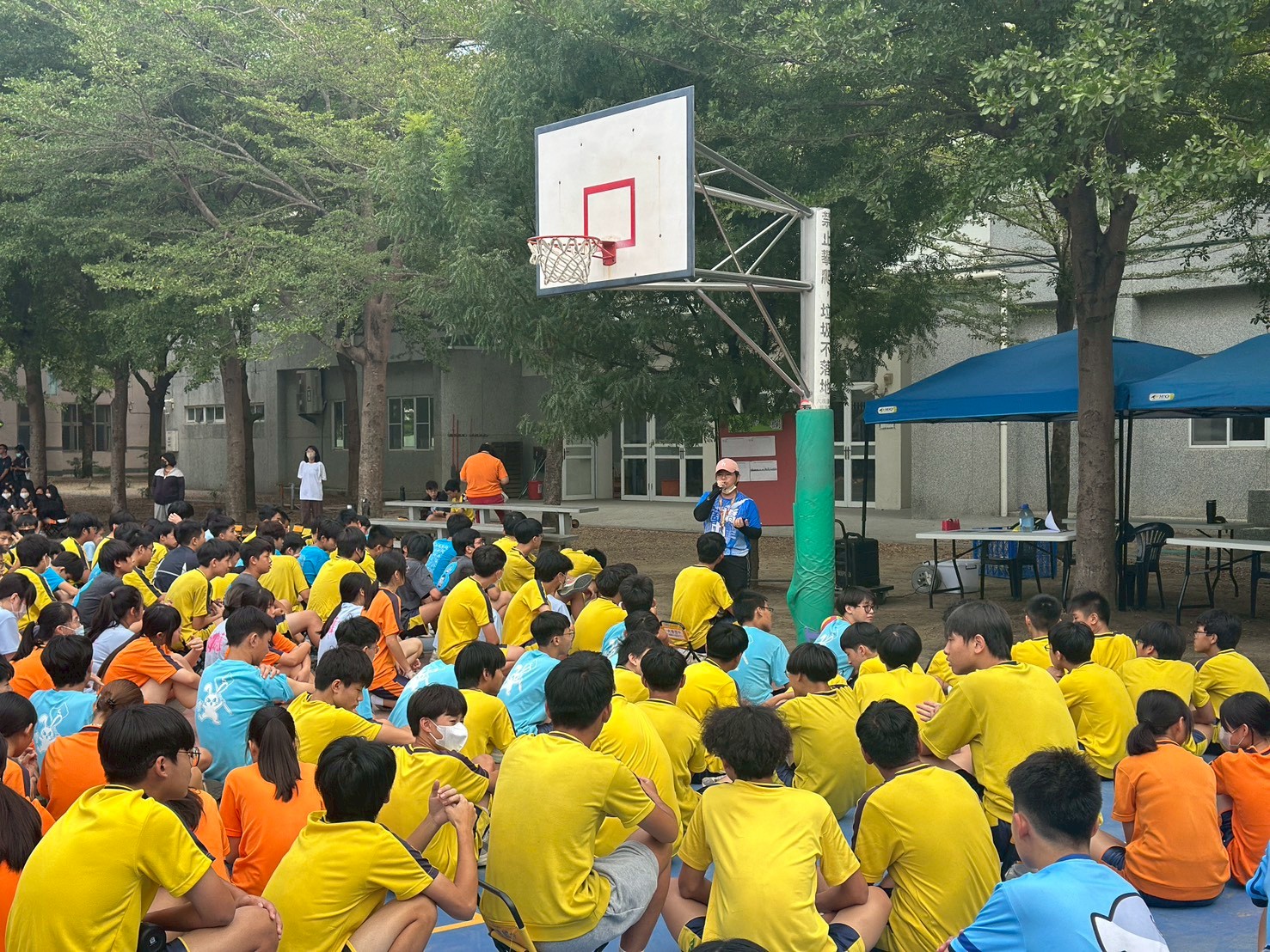 LINE_ALBUM_114-1 班際排球賽_251029_17.jpg