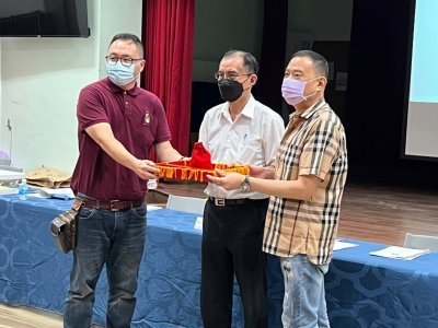 LINE_ALBUM_1101015家長代表大會_211123_15.jpg