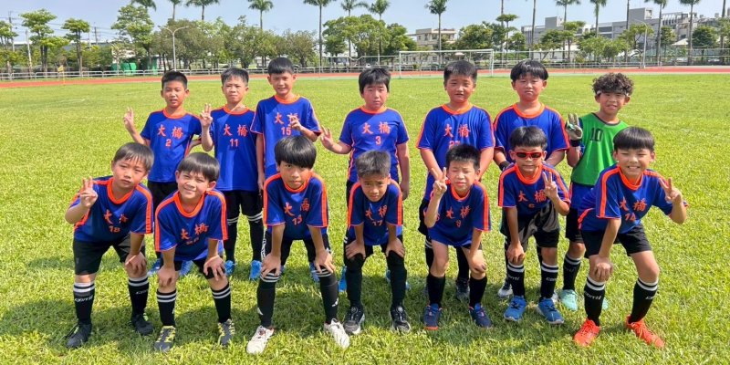 狂賀！本校足球隊參加「臺南市114年中小學足球對抗賽」，榮獲中年級組第五名！