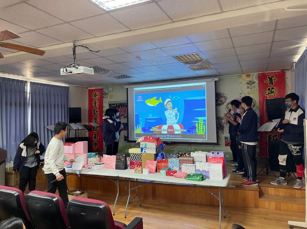 https://schoolweb.tn.edu.tw/~jljhs_web/uploads/tadgallery/2023_01_04/563_LINE_ALBUM_111-1期末成果發表暨歲末聯歡會_221223_18_0.jpg 