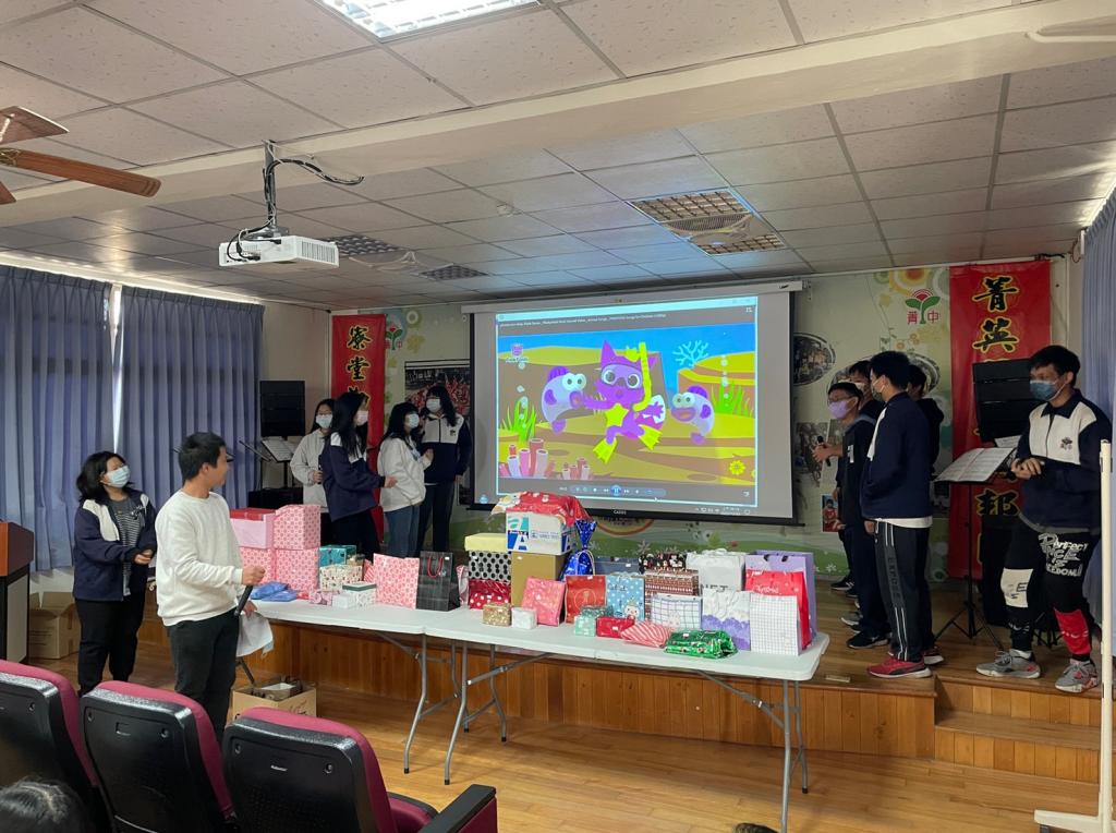 https://schoolweb.tn.edu.tw/~jljhs_web/uploads/tadgallery/2023_01_04/565_LINE_ALBUM_111-1期末成果發表暨歲末聯歡會_221223_19_0.jpg 