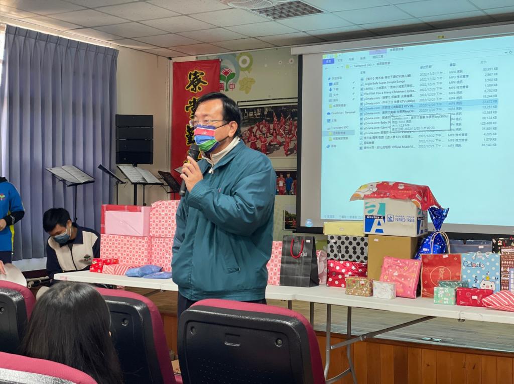 https://schoolweb.tn.edu.tw/~jljhs_web/uploads/tadgallery/2023_01_04/590_LINE_ALBUM_111-1期末成果發表暨歲末聯歡會_221223_32.jpg 