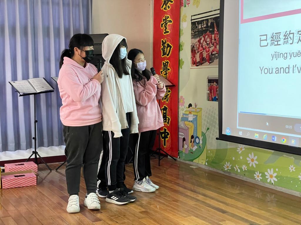 https://schoolweb.tn.edu.tw/~jljhs_web/uploads/tadgallery/2023_01_04/605_LINE_ALBUM_111-1期末成果發表暨歲末聯歡會_221223_39_0.jpg 