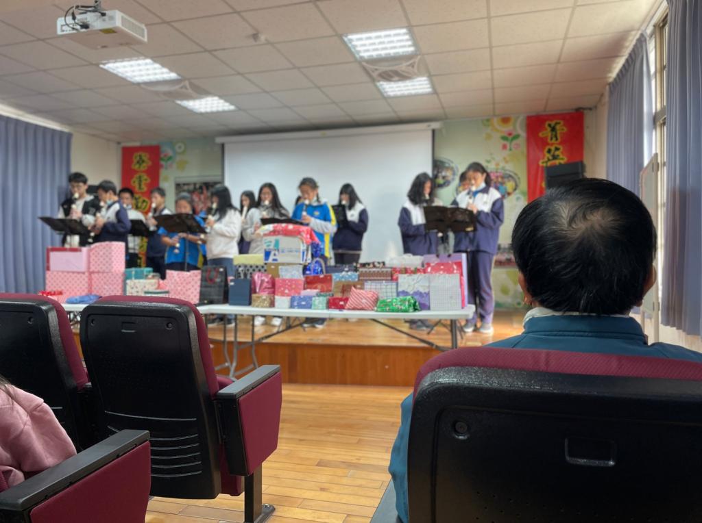 https://schoolweb.tn.edu.tw/~jljhs_web/uploads/tadgallery/2023_01_04/618_LINE_ALBUM_111-1期末成果發表暨歲末聯歡會_221223_46.jpg 