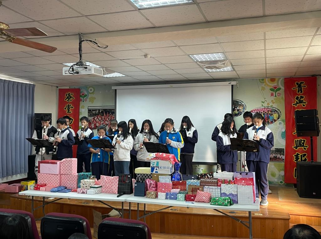 https://schoolweb.tn.edu.tw/~jljhs_web/uploads/tadgallery/2023_01_04/626_LINE_ALBUM_111-1期末成果發表暨歲末聯歡會_221223_50.jpg 