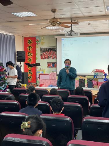LINE_ALBUM_111-1期末成果發表暨歲末聯歡會_221223_52.jpg