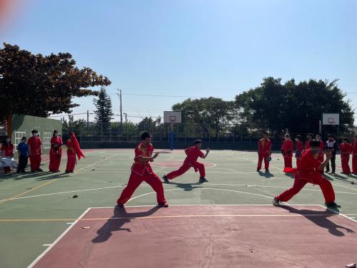 LINE_ALBUM_111-1期末成果發表暨歲末聯歡會_221223_61.jpg