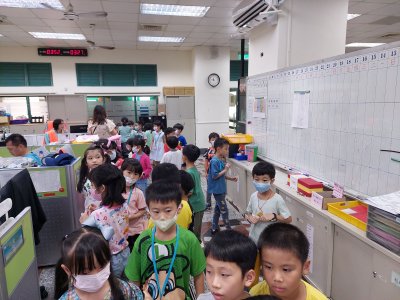 投摸彩箱.jpg