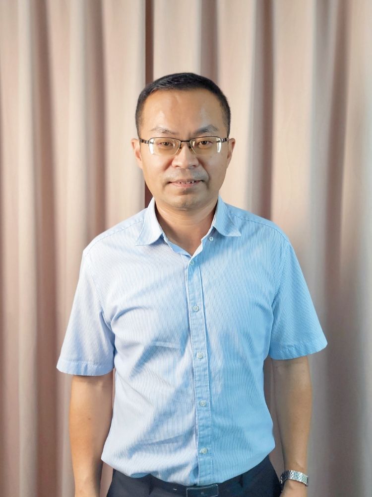 邱明崇