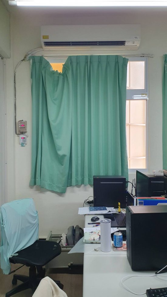 窗簾掉落