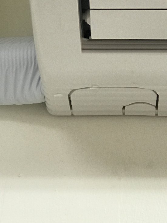 幼一班教室的冷氣開機使用時會滴(漏)水