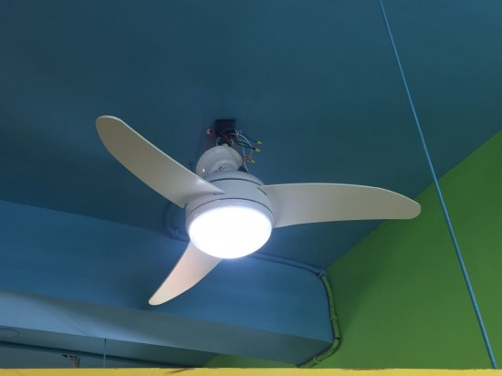 冷氣機葉片掉落&電風扇不會轉(圖書館)