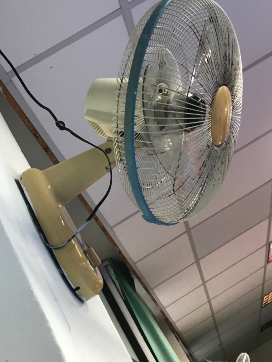 電風扇零件壞掉