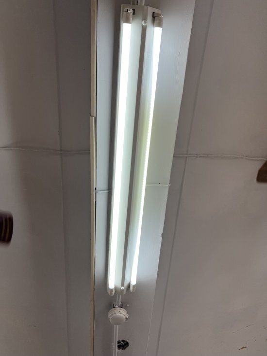 燈管閃爍