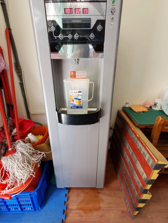 飲水機漏水