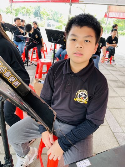 殷瑜頡.jpg